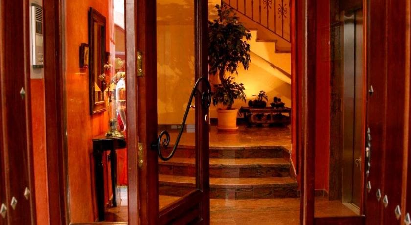 Hotel Baviera — Linares — photo 3