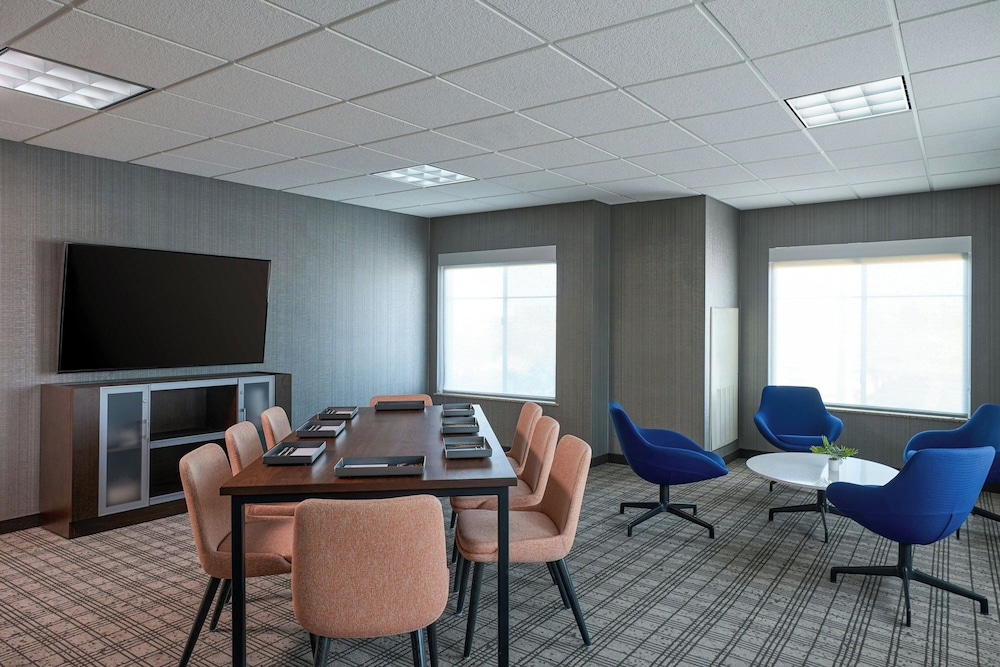 Residence Inn by Marriott Phoenix Desert View at Mayo Clinic - photo 46