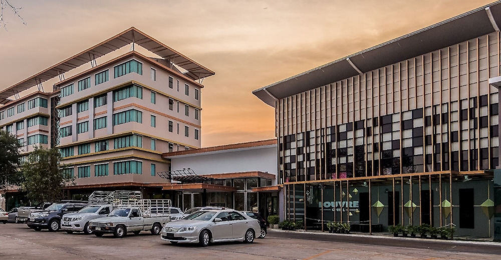 Gallery Design Hotel - carbon neutral hotel in Si Sa Ket