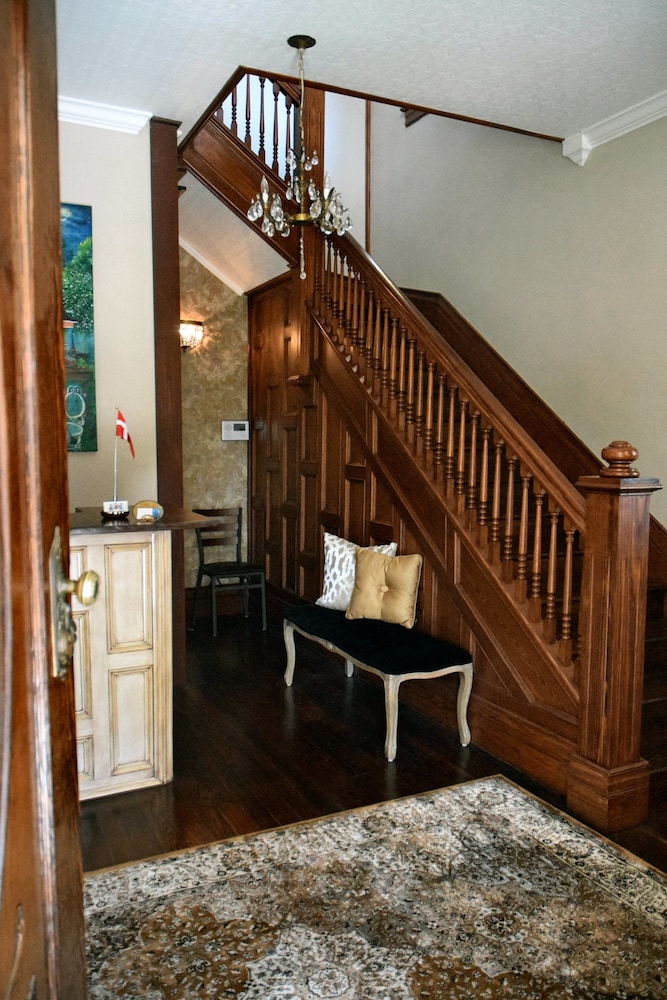 Three Danes Inn - photo 2