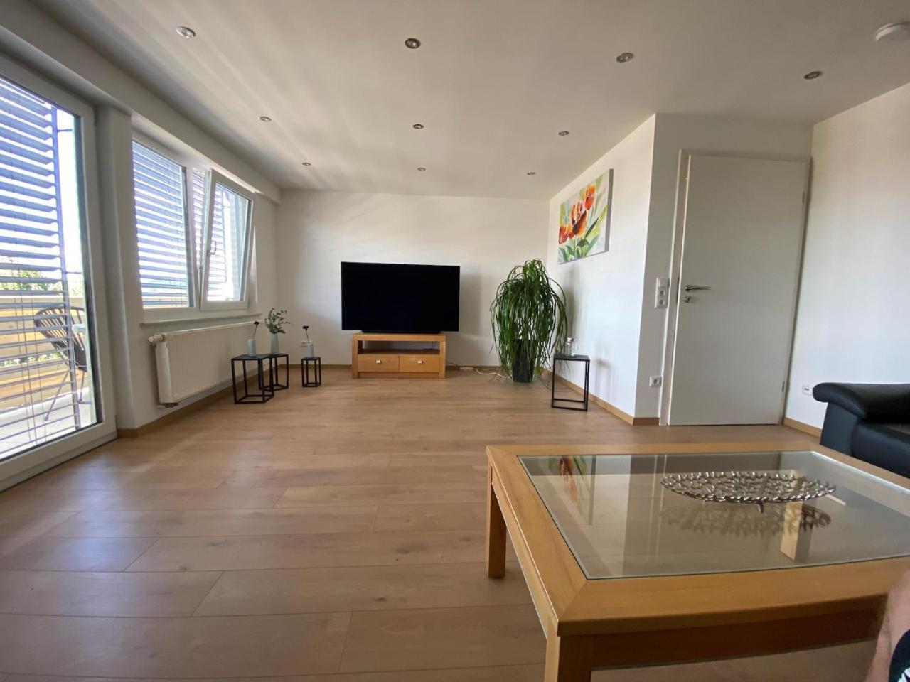 Ferienwohnung Am Holzberg in Volkach Mit Weitblick — 4-Star Luxury Hotel in Volkach, Germany