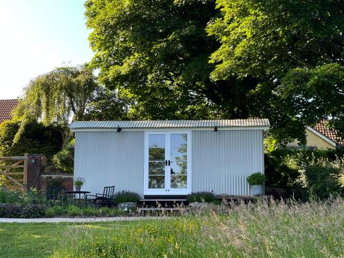 Wellsprings Farm Self catering shepherds hut with private garden in Durham, United Kingdom