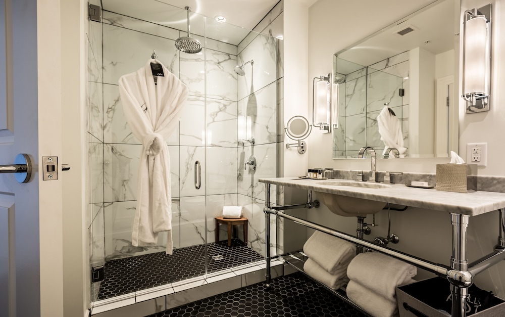 Hotel Goodwin - photo 17