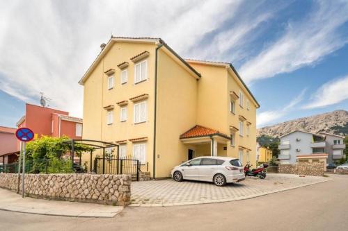 Apartments with parking space Baska Krk 22418 — 4-Star Luxury Hotel in Baska, Croatia
