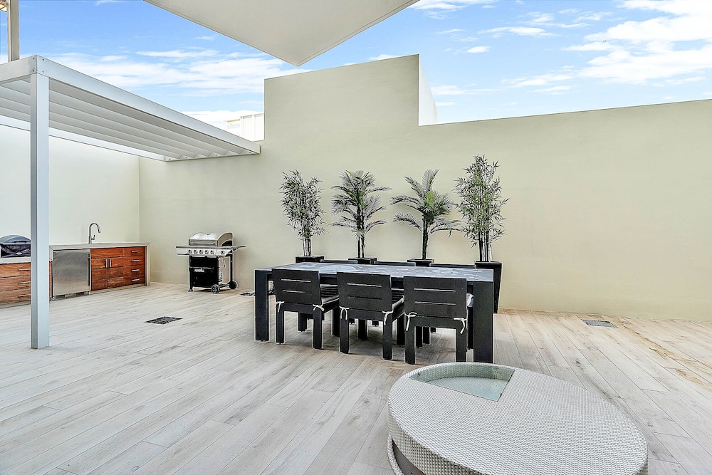 Private Residences at W SoBe by LRMB - photo 49