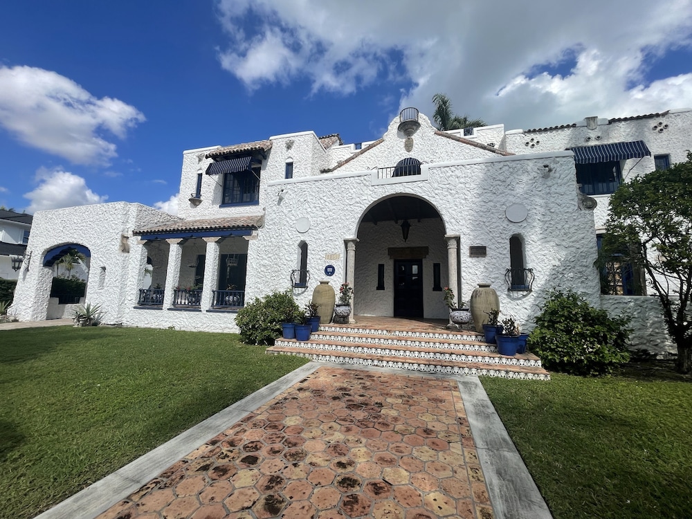 Young Mansion - photo 123