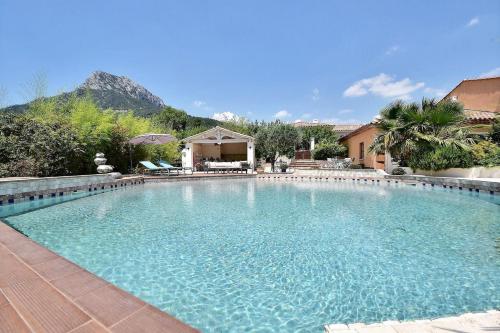 Villa Avila — 4-Star Luxury Hotel in La Farlede, France