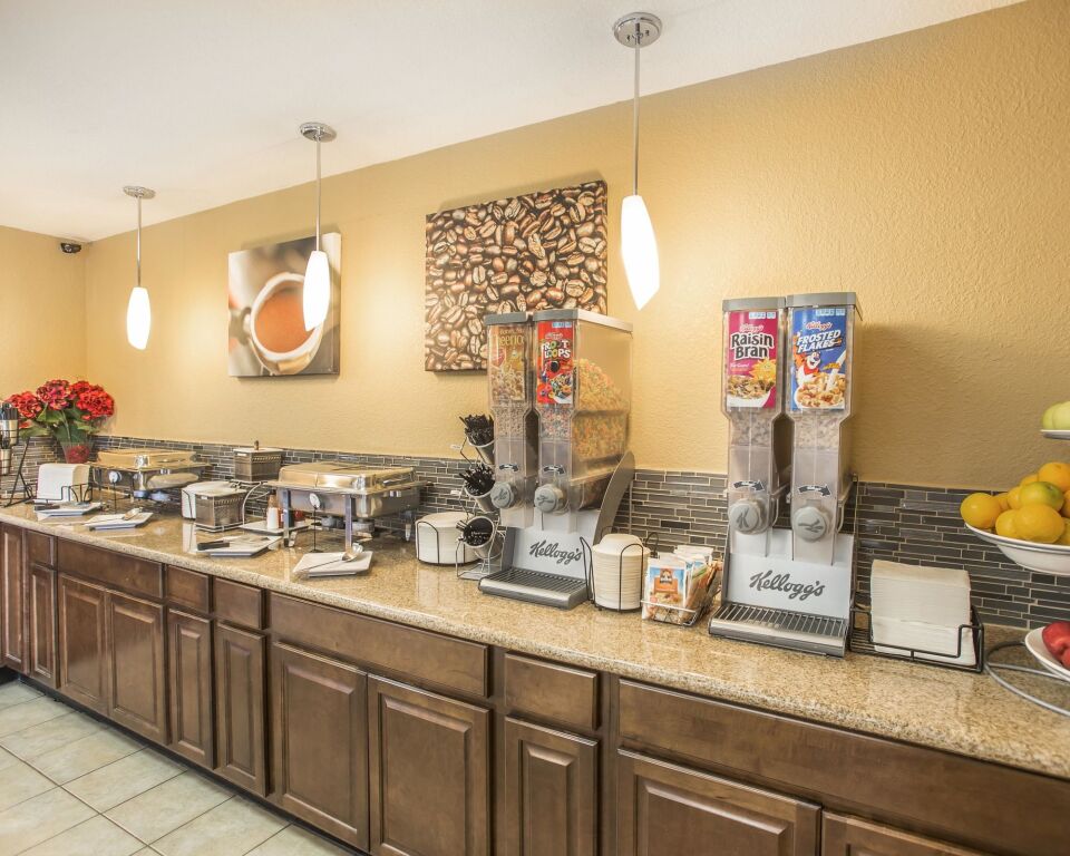 Quality Inn and Suites Denver Stapleton - photo 5