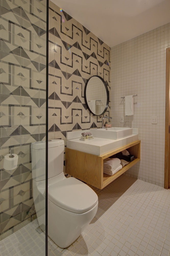 Bathroom shower