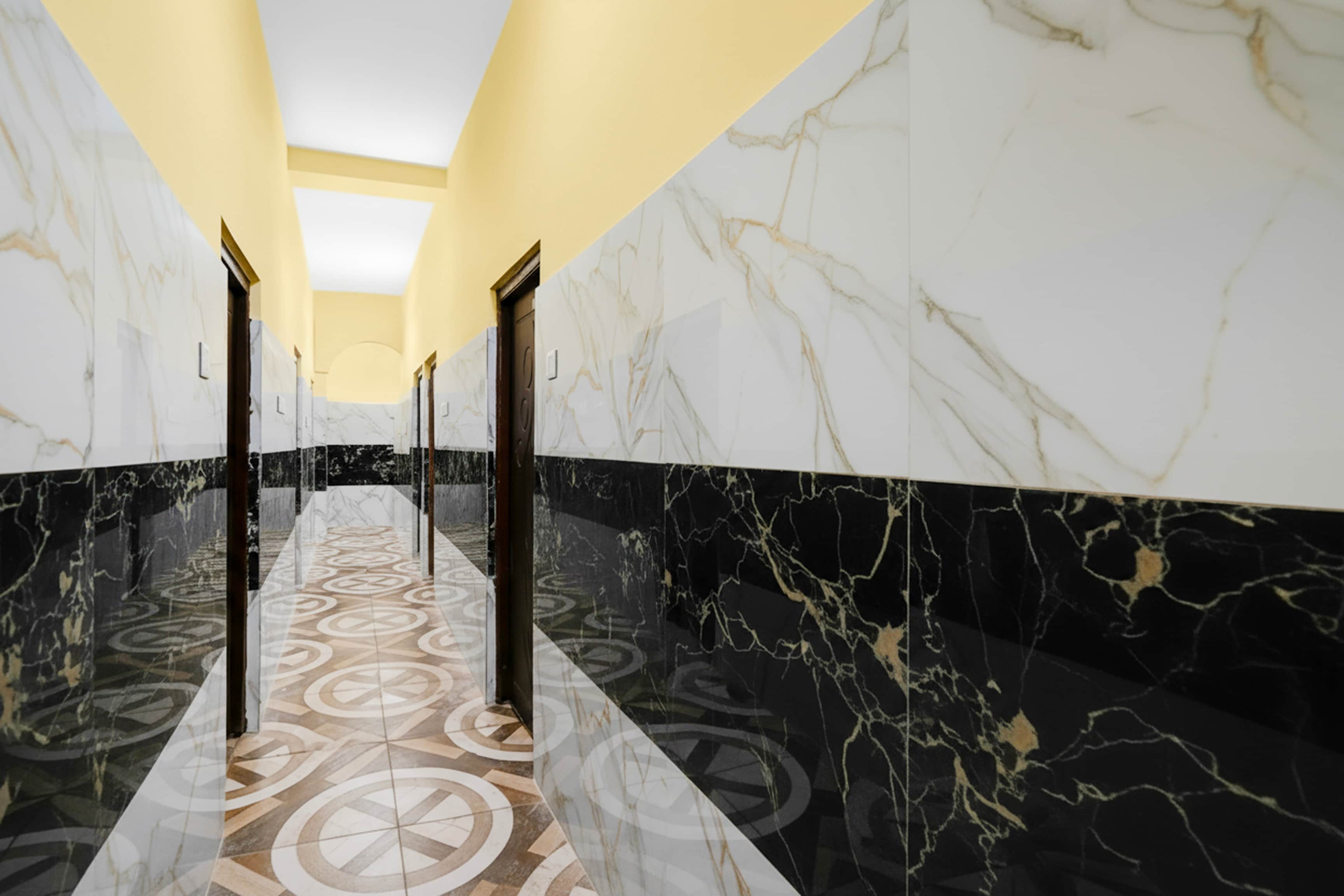 Super Hotel O Madhyamgram Railway Junction Formerly Dreamland — 4-Star Luxury Hotel in Kolkata, India