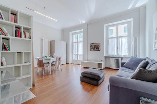 GuestHost Bright Flat just 500 mt to Porta Nuova — 4-Star Luxury Hotel in Turin, Italy