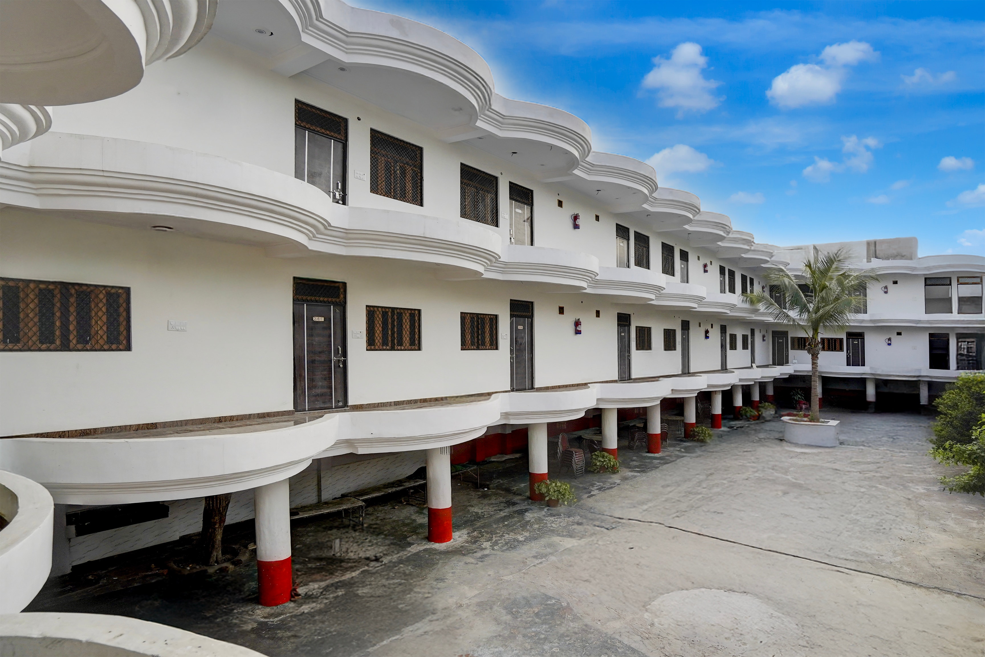 Hotel O Vrindavan Gardan & Hotel