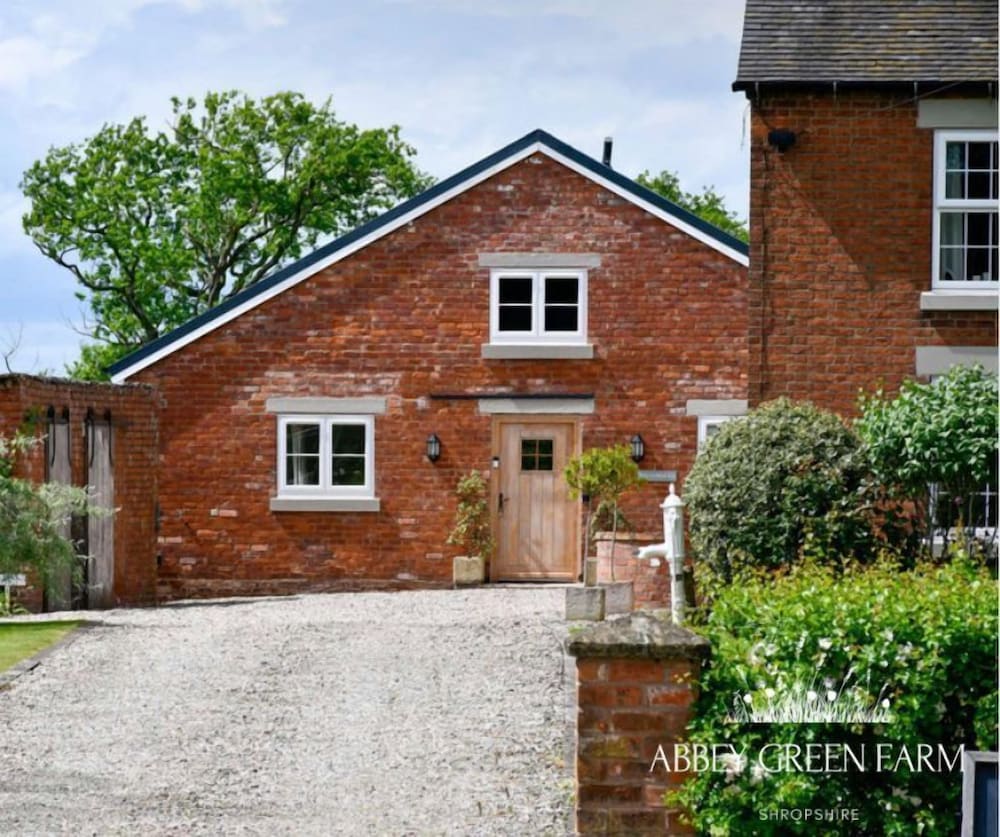 Abbey Green Farm — 4-Star Luxury Hotel in Wem, United Kingdom