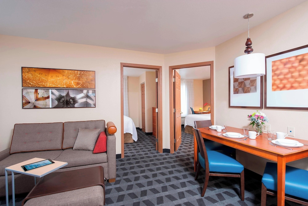 TownePlace Suites by Marriott Indianapolis Park 100 - photo 4