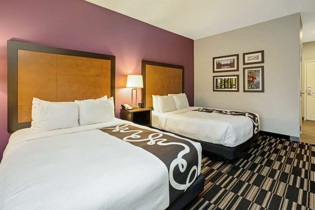 La Quinta Inn & Suites by Wyndham Tumwater Olympia - photo 17