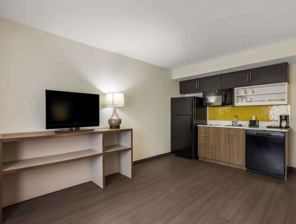 MainStay Suites Savannah Midtown - photo 18