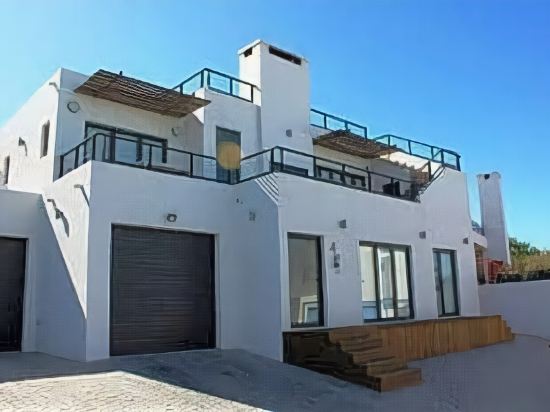 8 Deo Gloria Self catering - carbon neutral hotel in Unknown City