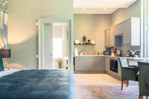 Boutique Home Stay Bliss Studio — 4-Star Luxury Hotel in Paisley, United Kingdom