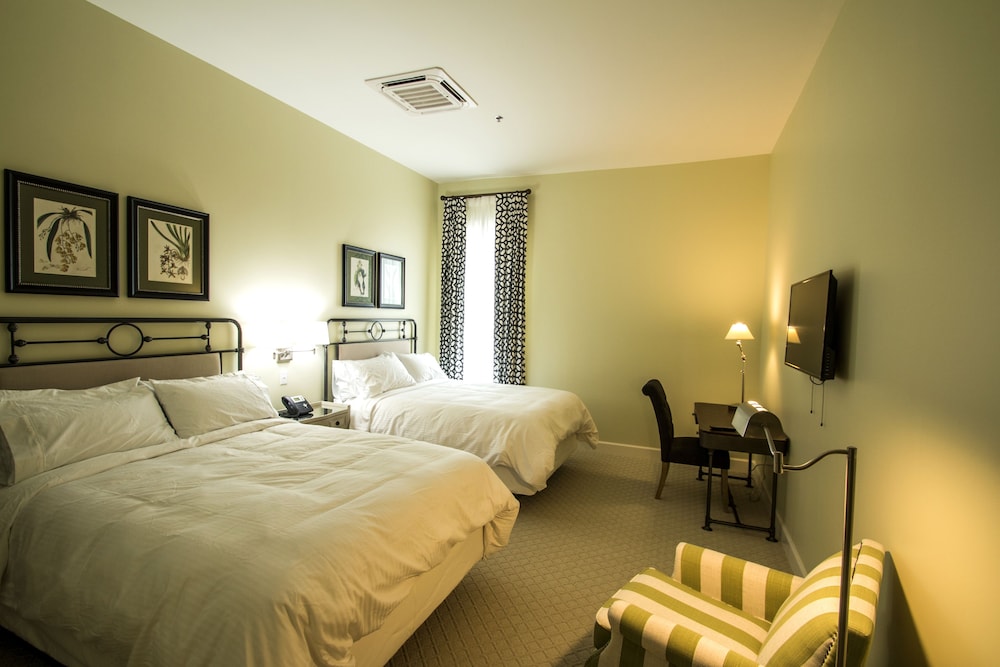The Meadows Hotel - photo 11