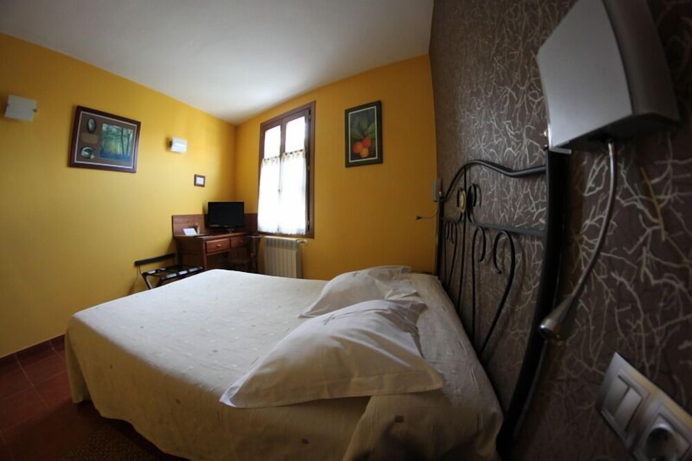 Hotel Rural Cuartamenteru — carbon neutral stay, Llanes