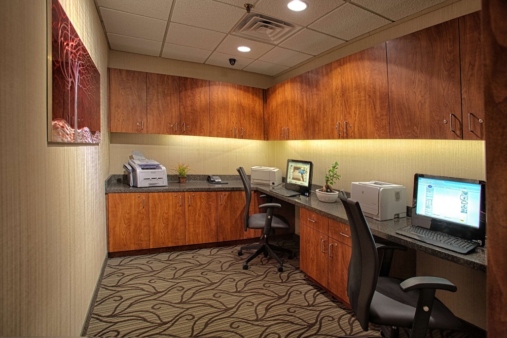 Hampton Inn Wheeling - photo 49