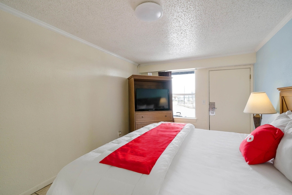 OYO Hotel Rockport Bay View - photo 8
