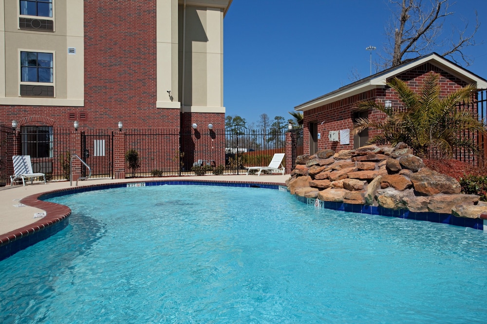 Holiday Inn Express Hotel & Suites Vidor South - photo 20