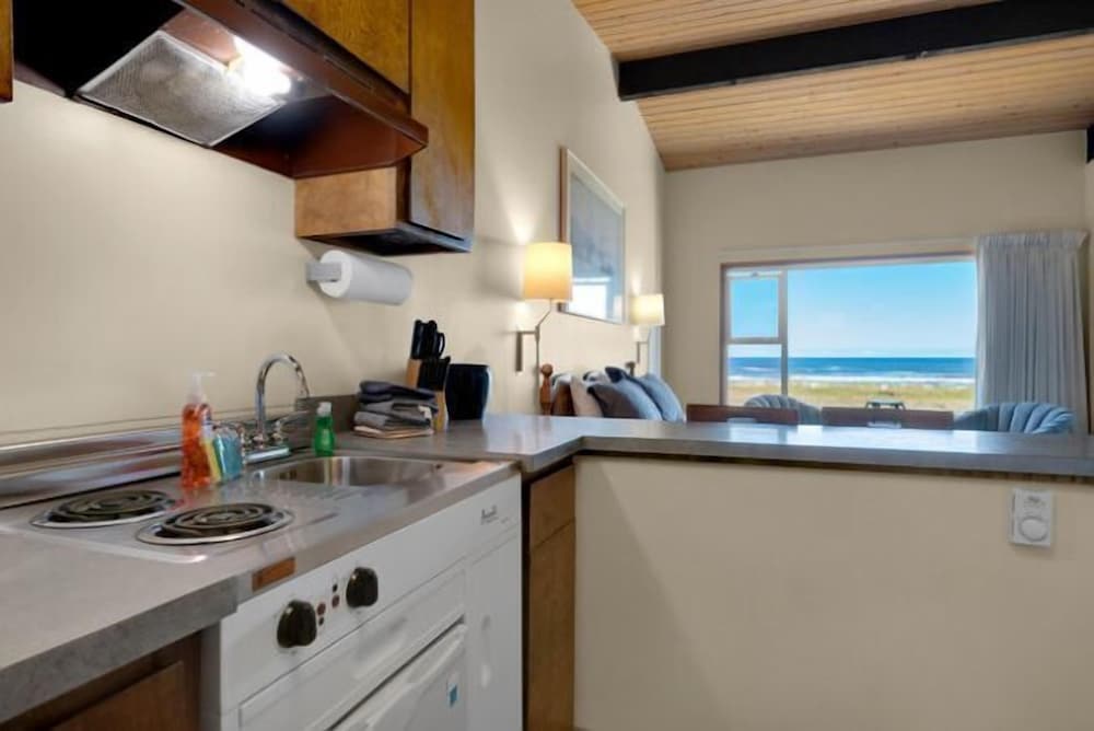 The Tides - photo 163