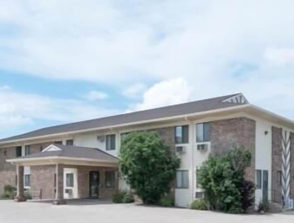 Super 8 by Wyndham Milbank SD - photo 30