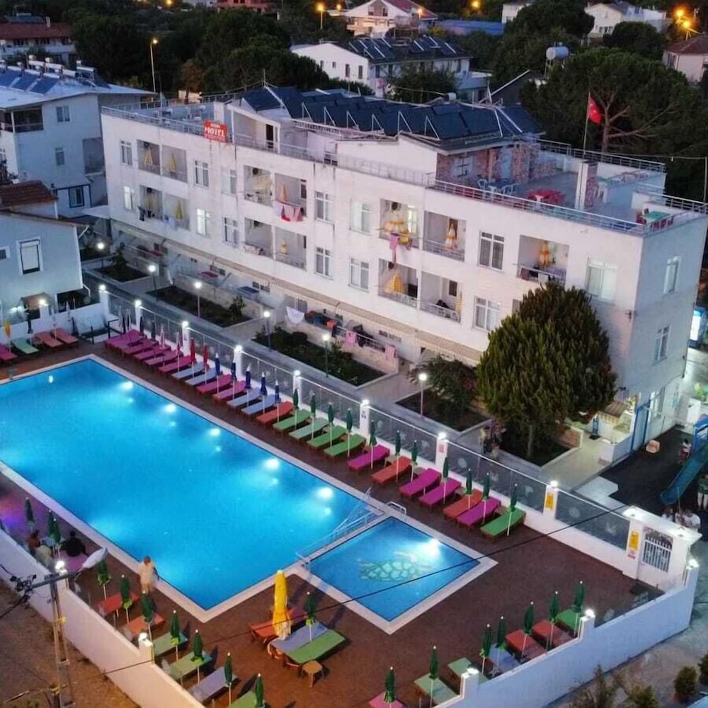 Aydın Motel in Marmara, Turkey
