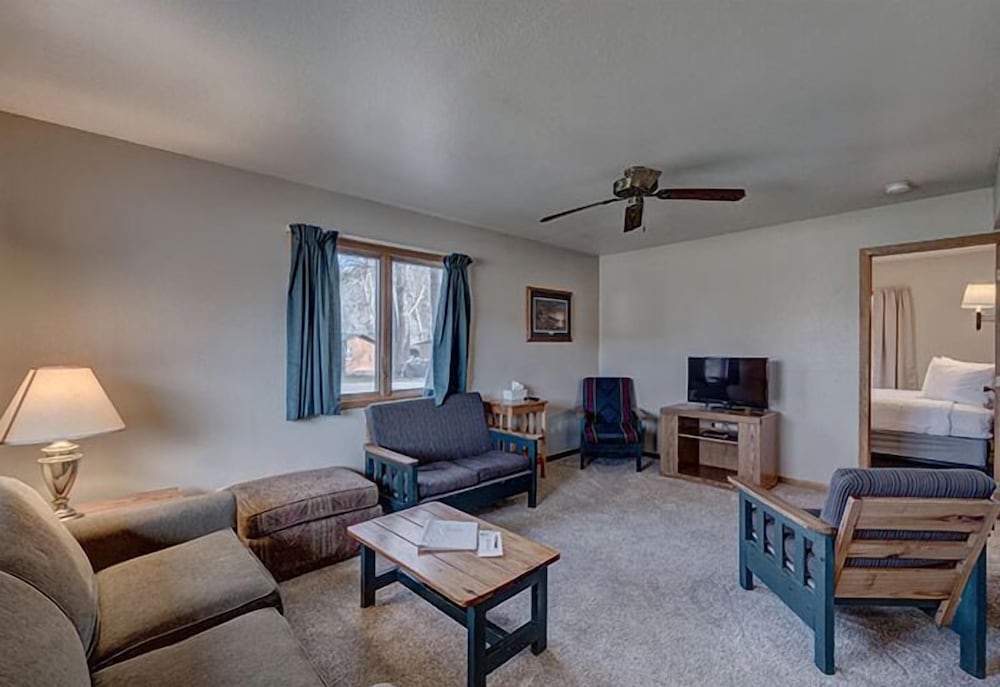Canyon Lake Resort - photo 20