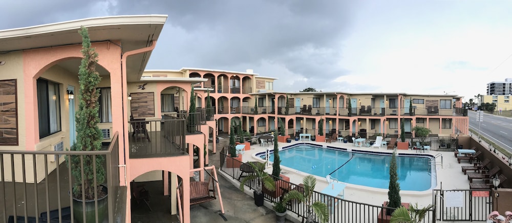 San Marina Motel - photo 2