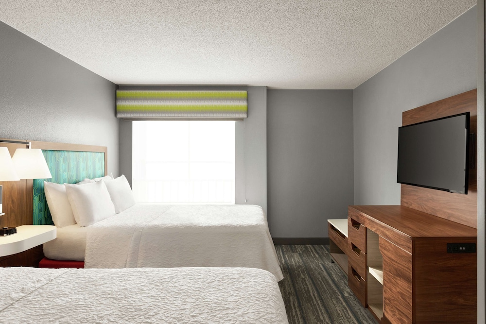 Hampton Inn & Suites Fort Lauderdale Airport - photo 7