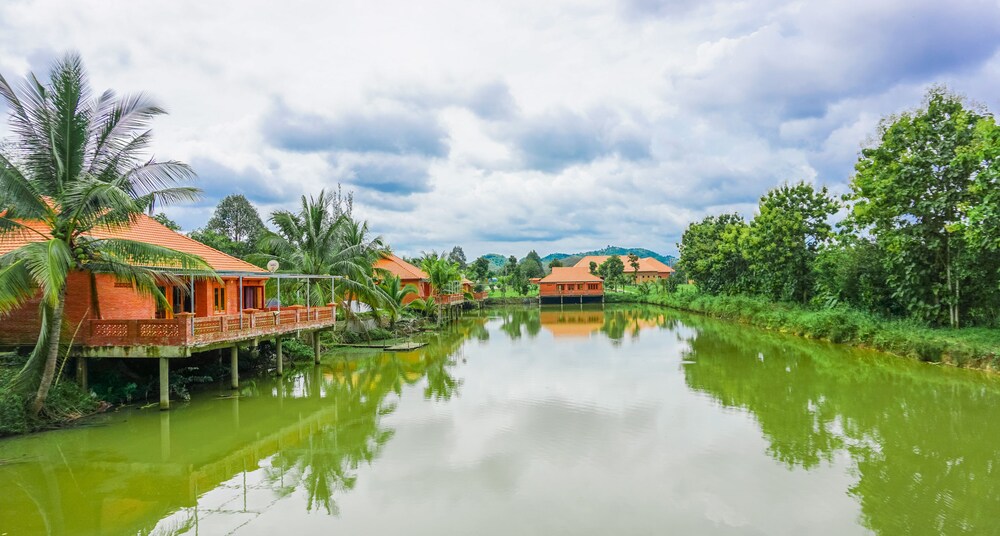 Orchard Home Resort Nam Cat Tien — hotel in Tan Phu