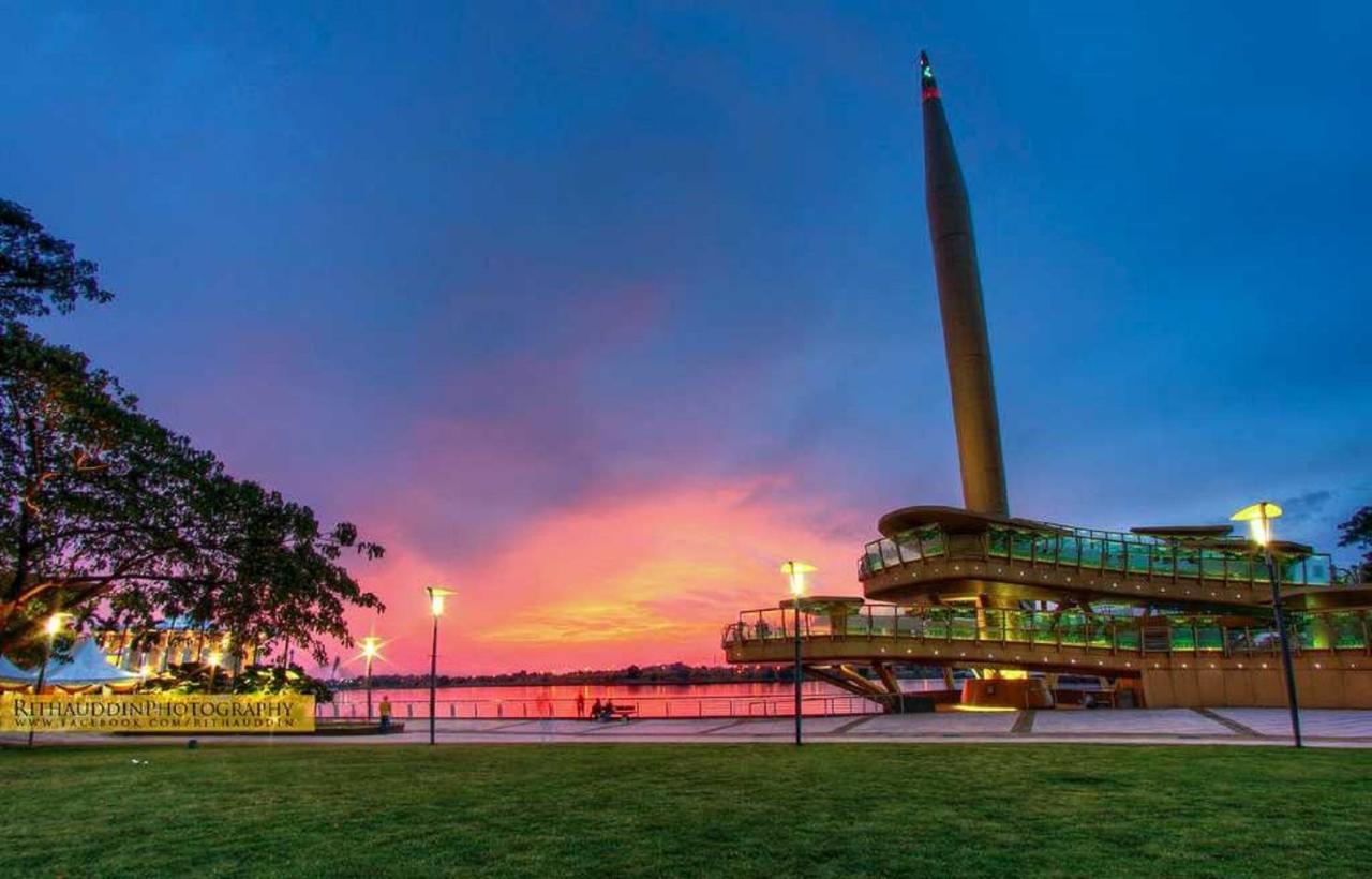 KLIA Ehsan Residence Pool View 8 PAX Air Con Home — 4-Star Luxury Hotel in Sepang, Malaysia