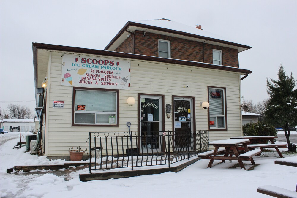 Pine Ridge Motel - last minute hotel in Unknown City