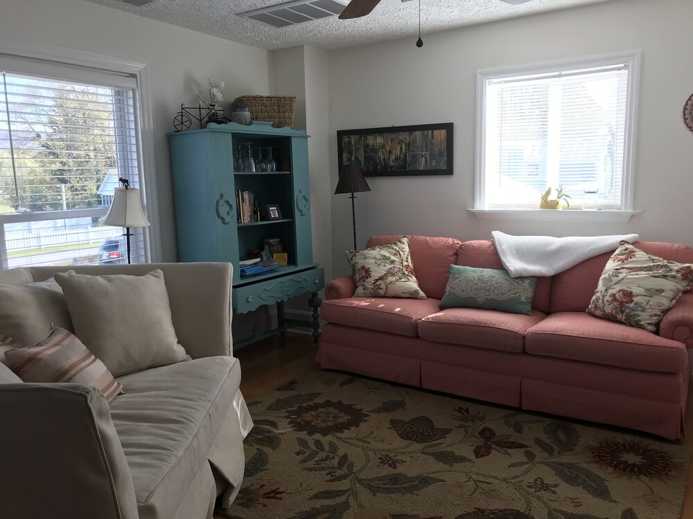 Peabody's Hip Little Stay - photo 7