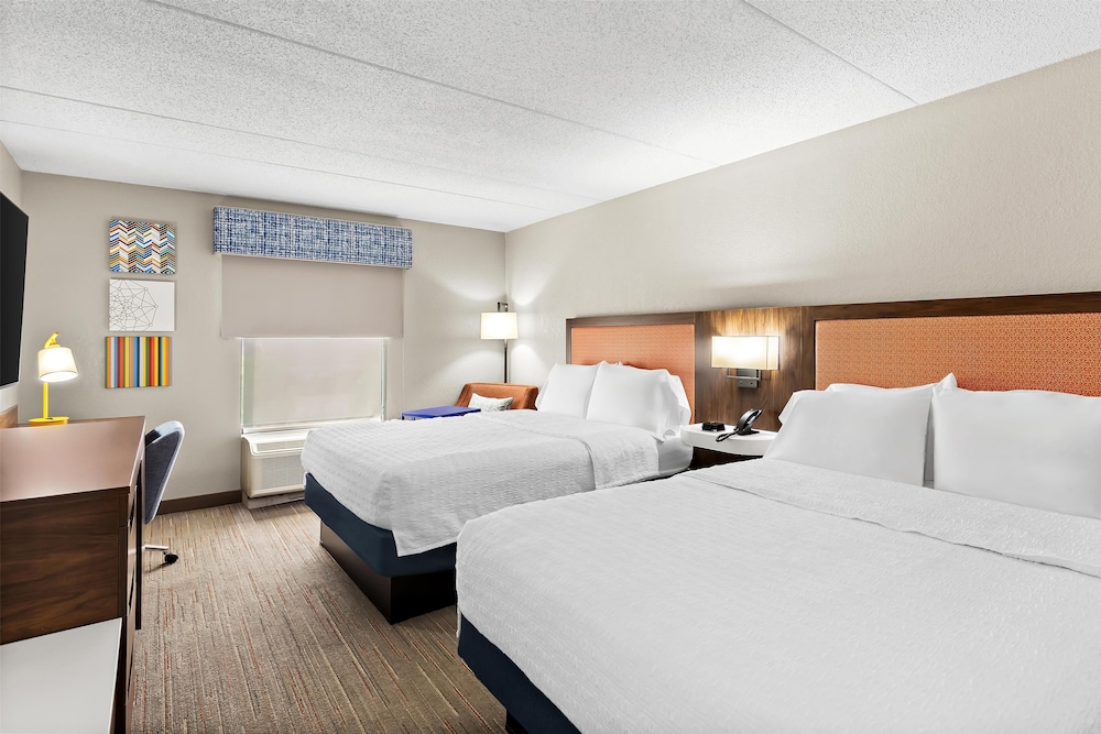 Hampton Inn & Suites Bolingbrook - photo 18