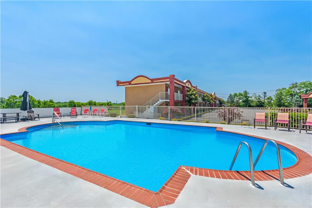 Americas Best Value Inn & Suites Williamstown - photo 39