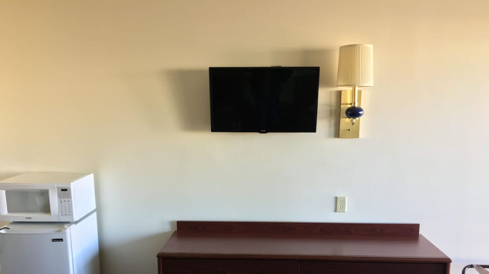Thunderbird Motor Inn Baraboo - photo 11