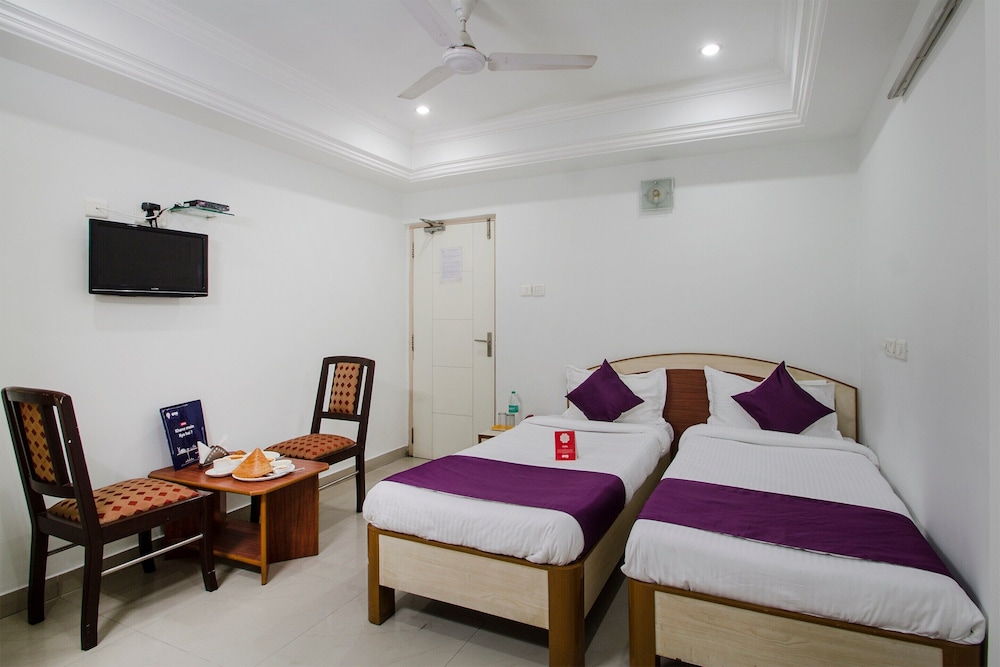Oyo 983 Hotel Surya Residency