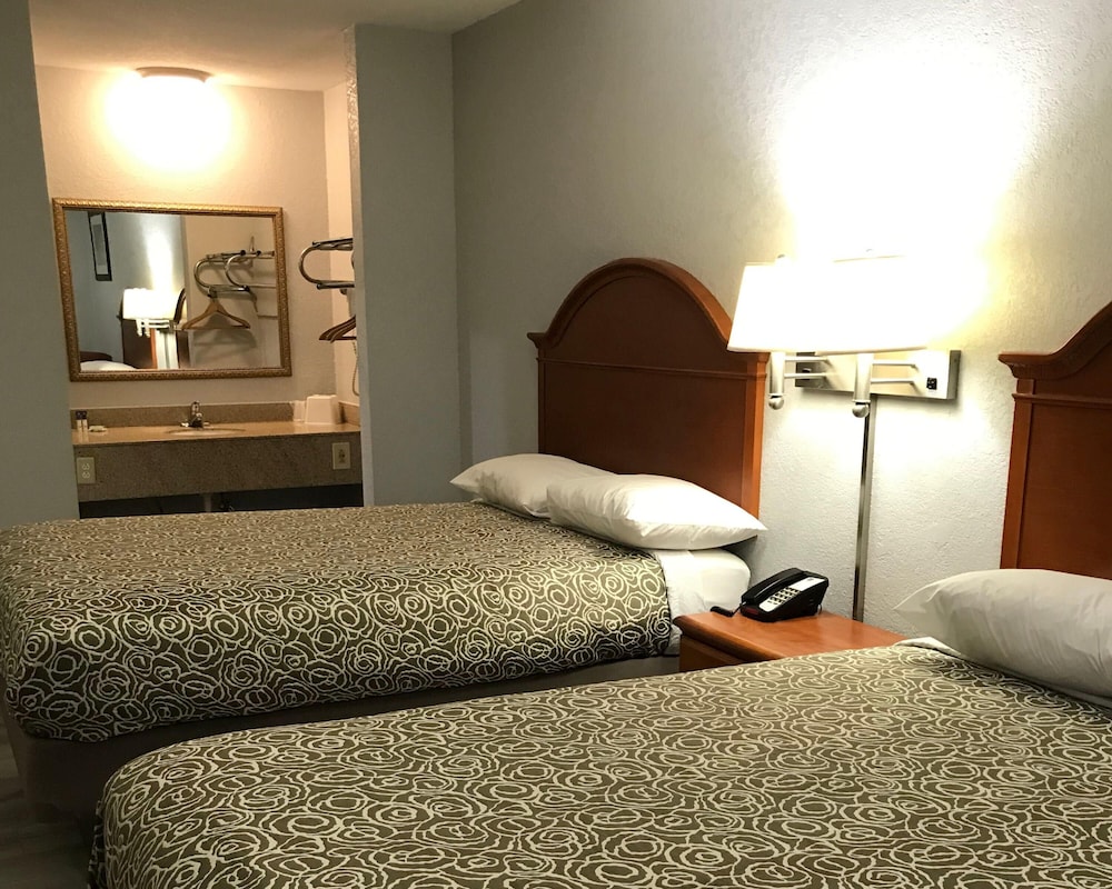 Walnut Inn Motel - photo 7