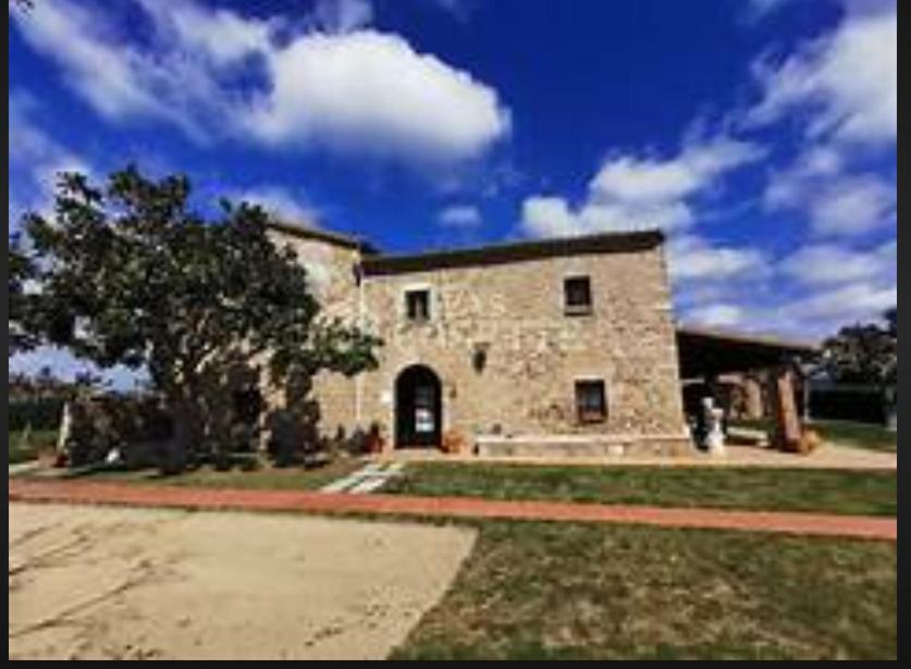 Masia Can Tibau — Llagostera