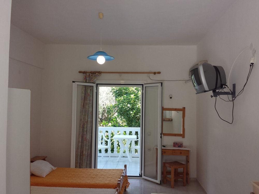 Ruassi Studios - carbon neutral hotel in Zakynthos