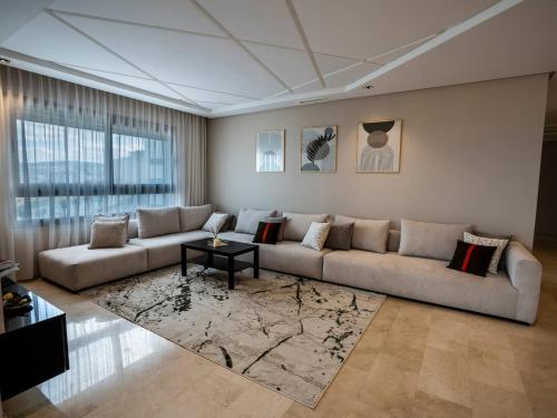 Appartement de luxe avec vue sur mer — 4-Star Luxury Hotel in Tangier, Morocco