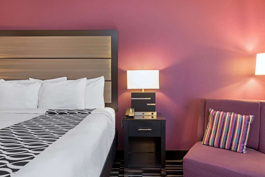 La Quinta Inn & Suites by Wyndham West Monroe - photo 25