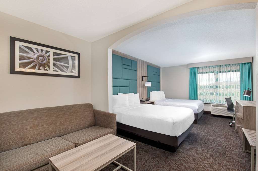 La Quinta Inn by Wyndham Pigeon Forge Dollywood - photo 8