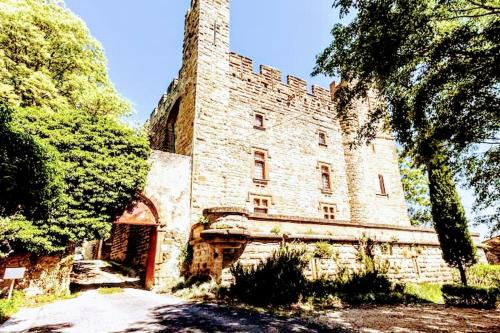 Sejour de Reve Au Chateau in Valence, France