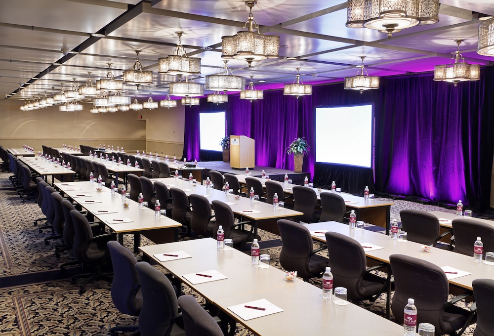 Crowne Plaza Minneapolis West by IHG - photo 74