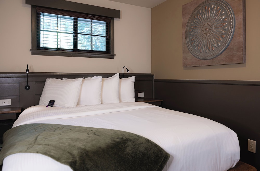 Highland Haven Creekside Inn - photo 28